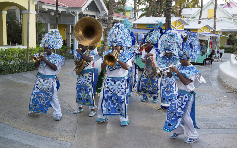 junkanoo dancers bahamas