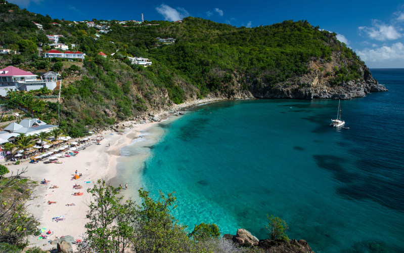 gustavia villas looking on to shell beach