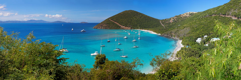 tortola beach with yachts
