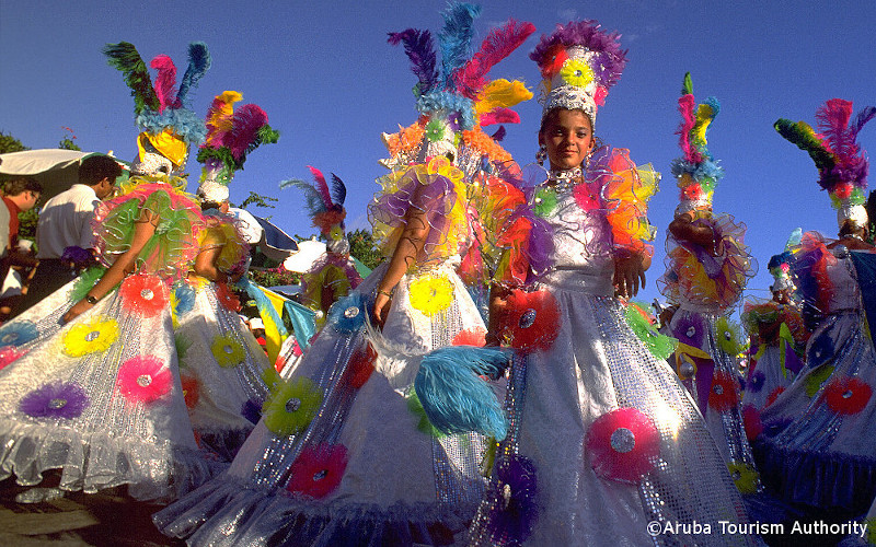 dancers at aruba carnival