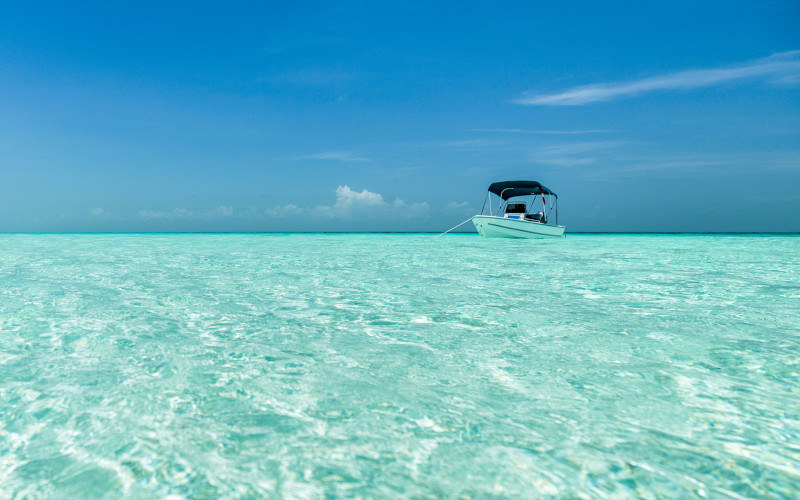 yacht anchored on a sandbar off Staniel Cay exumas