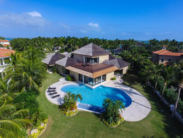 Paradise Island accommodation Caribbean villas for rent in Paradise Island apartments to rent in Paradise Island holiday homes to rent in Paradise Island