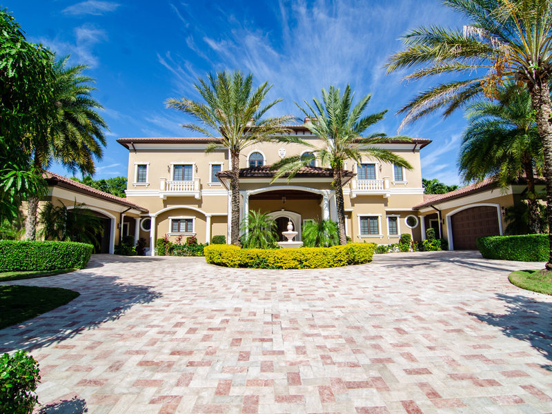 Villa Belvedere Accommodation in Lyford Cay